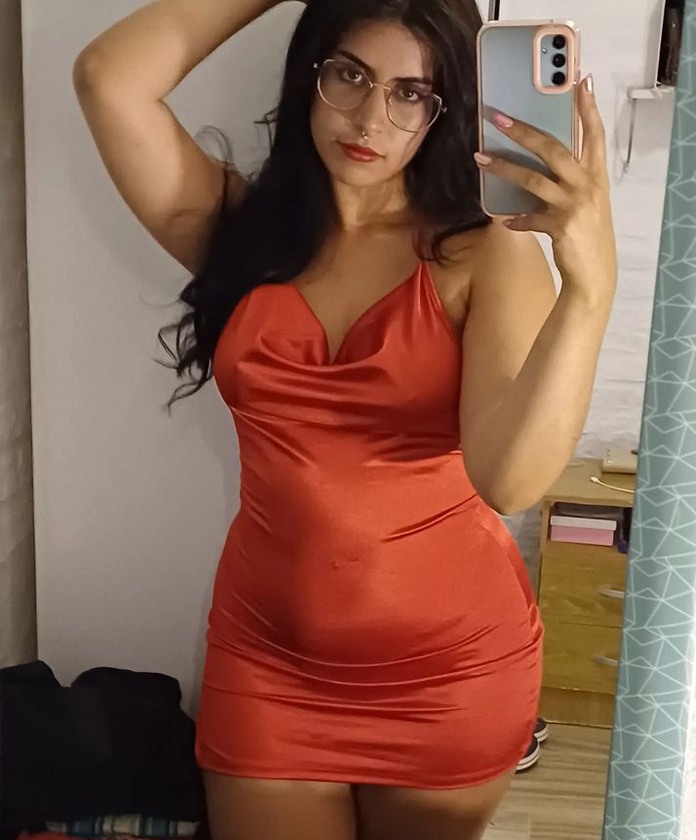 Evelyn-evelynthx-in-a-red-dress